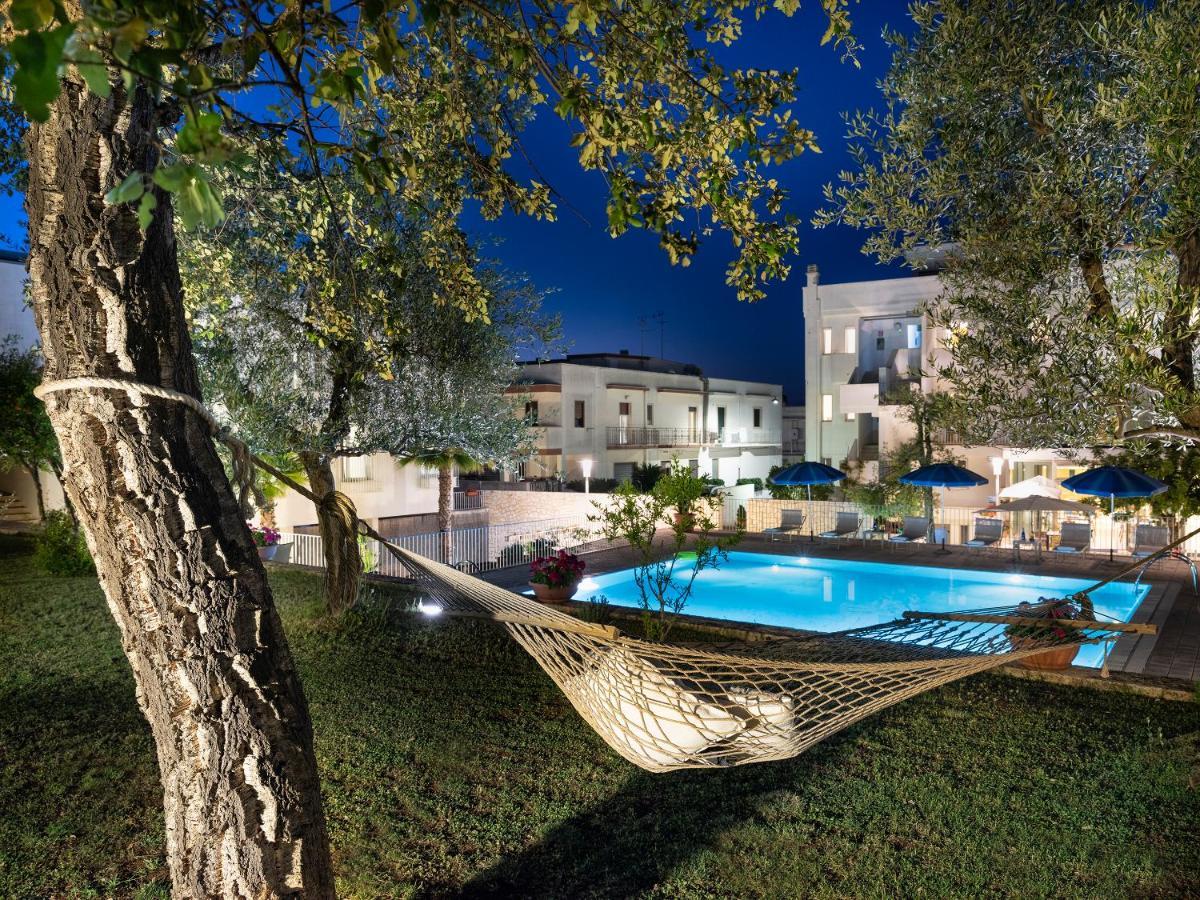 Soggiornare vicino al Trullo Sovrano: 6 Hotel 4 Stelle a Confronto