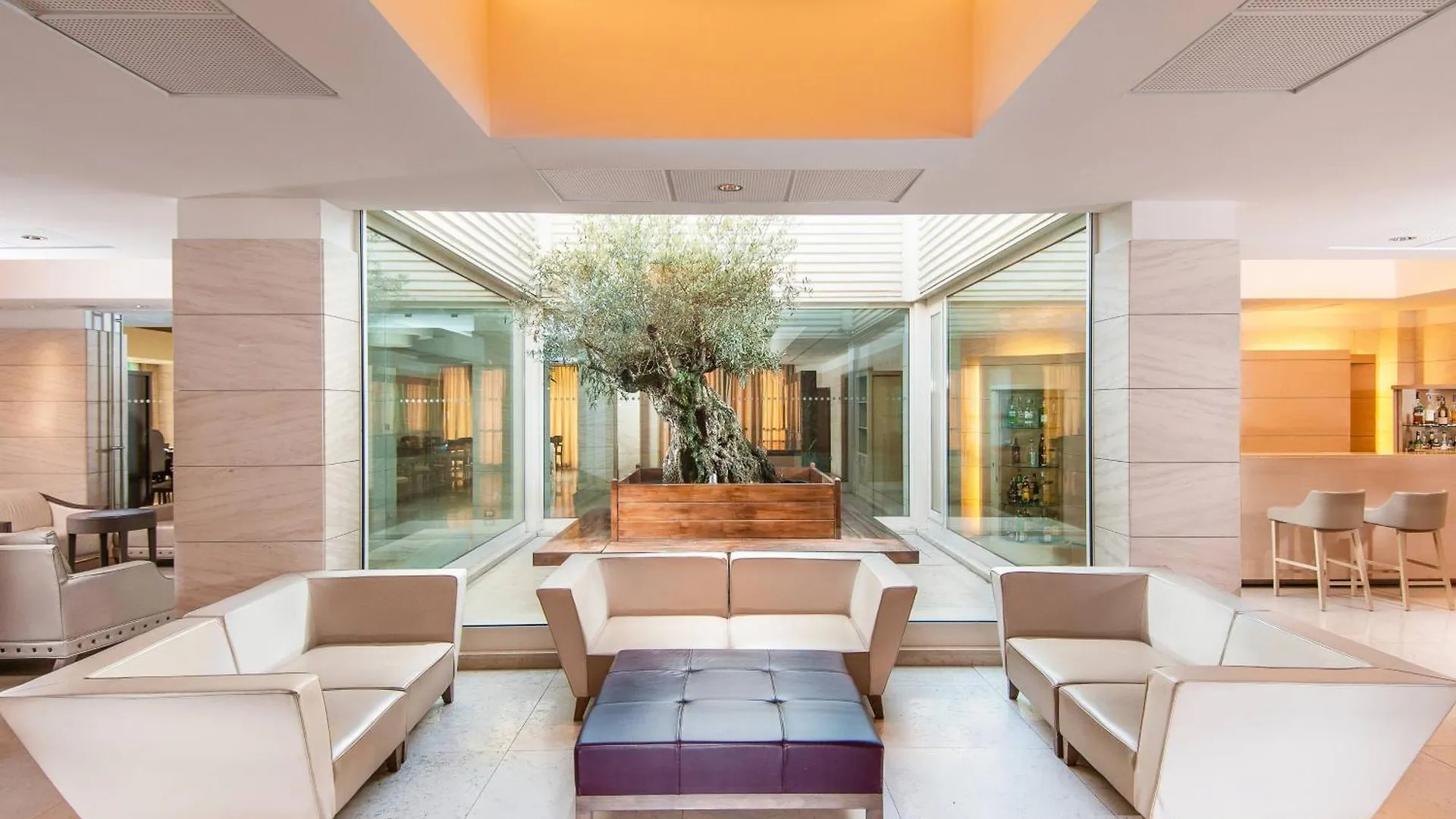 Dove Dormire a EUR: 4 Hotel con Golf da Conoscere